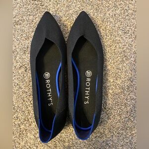 Women’s Rothies 10w black pointed top ballet flats